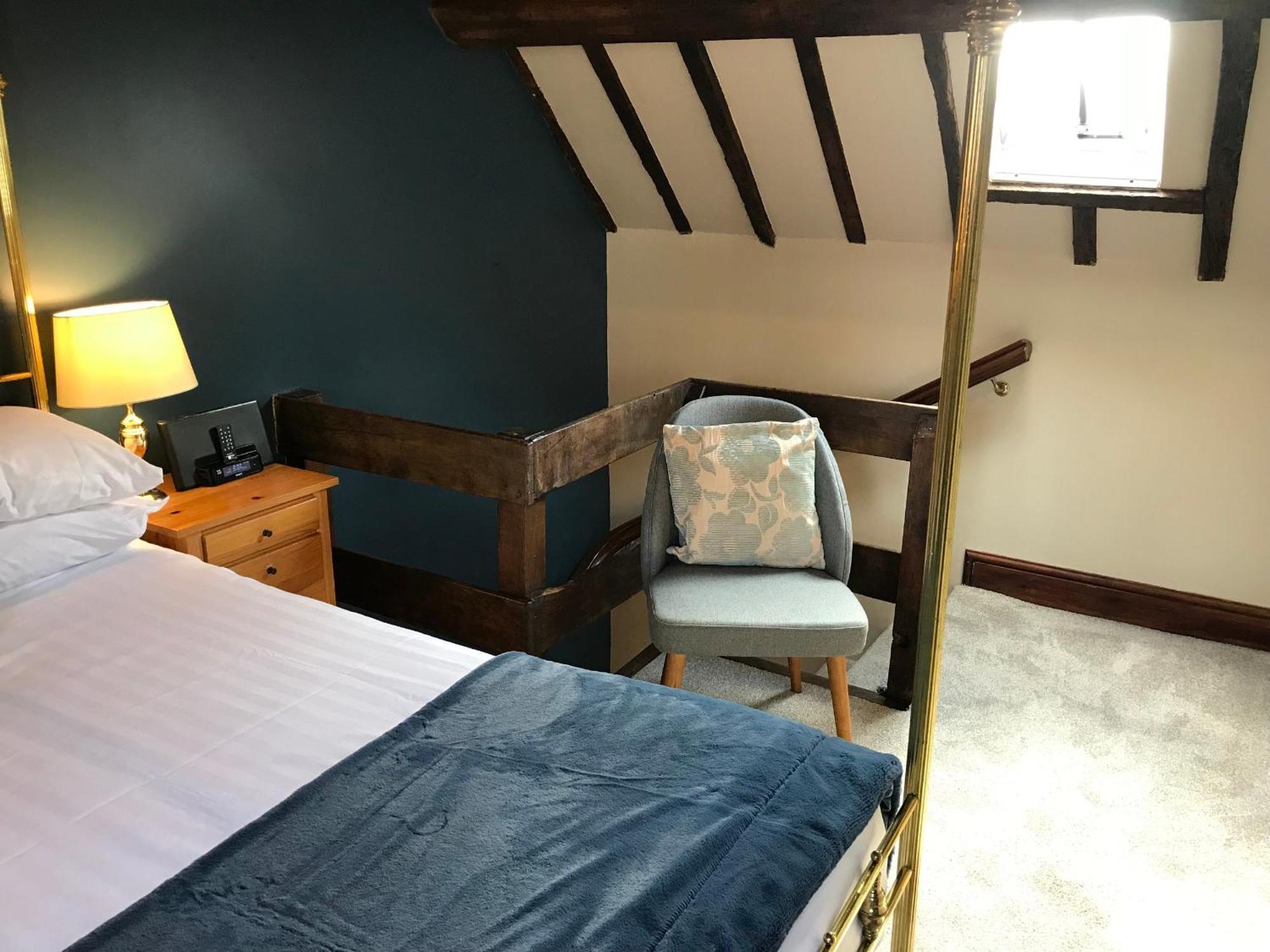 Sebastians Hotel Oswestry Room photo